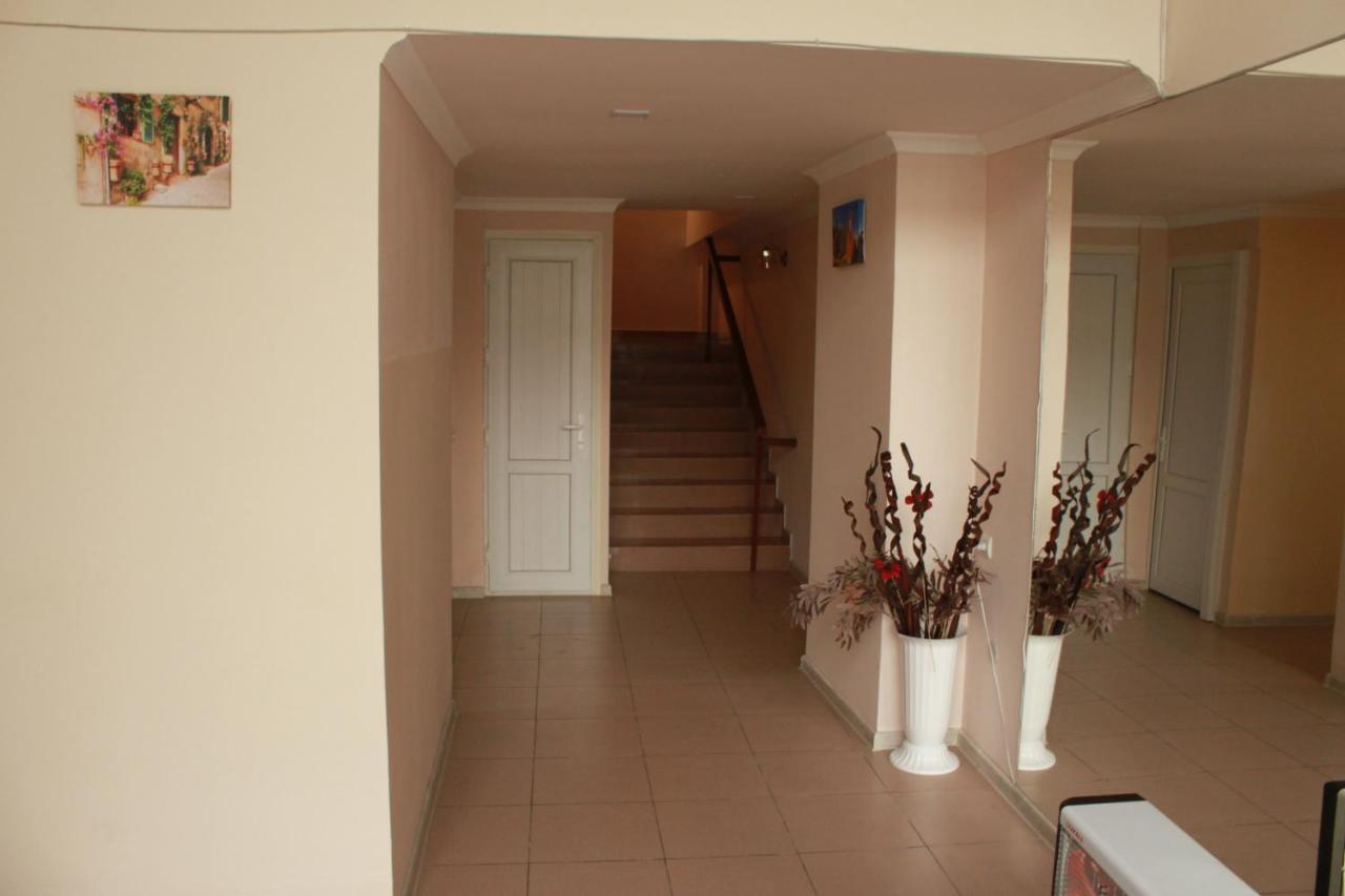 Hotel international Erivan Exterior foto