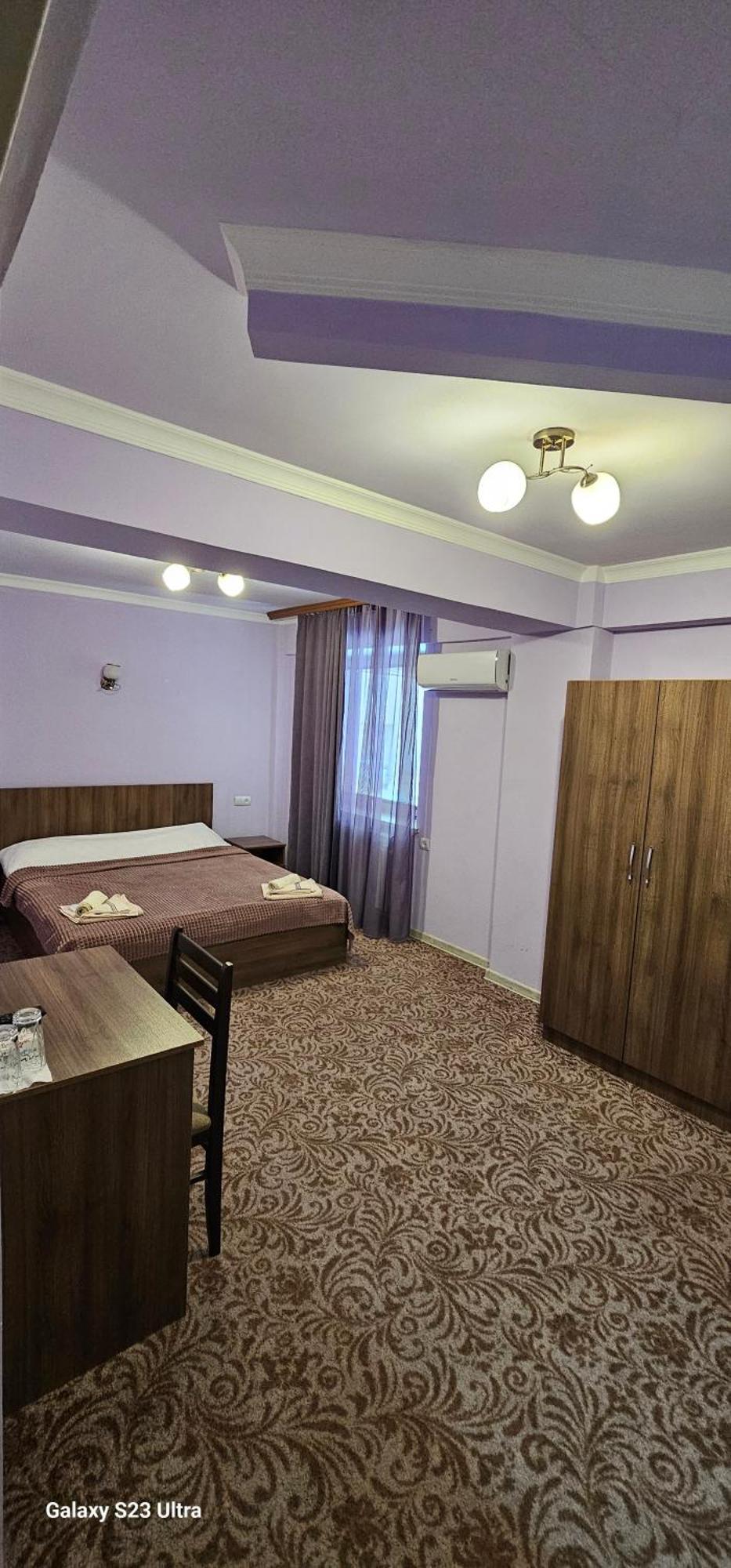 Hotel international Erivan Exterior foto